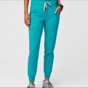 Figs Zamora jogger scrub pants in teal.
